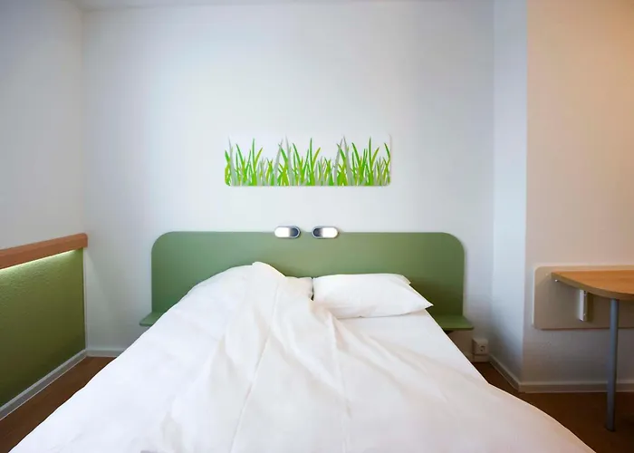 מלון Ibis Budget Messe 2*