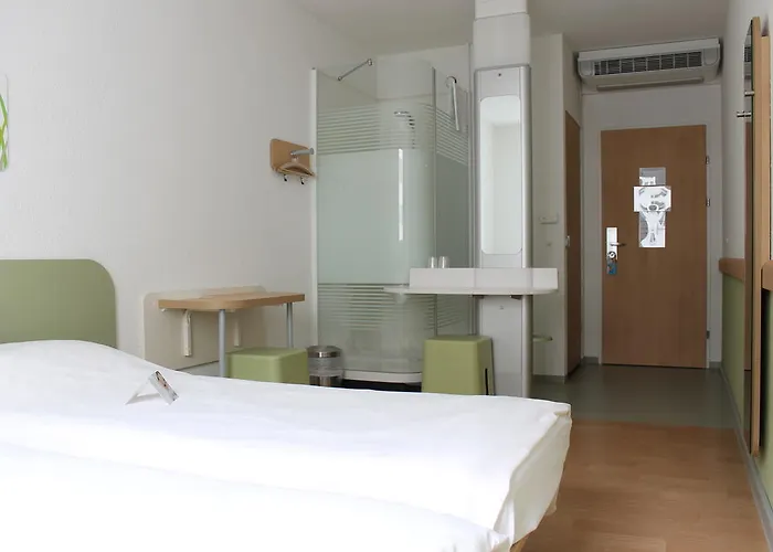 Ibis Budget Messe Hotel 2*